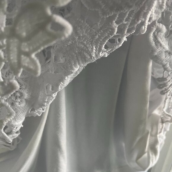 Cupio White Lace Tank Top with Lining XL, NWOT - Picture 3 of 3